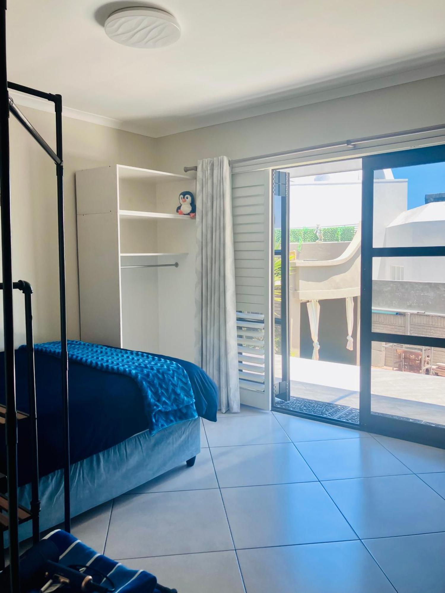 Penguins Cove Coastal Sanctuary Apartment-bloubergstrand *